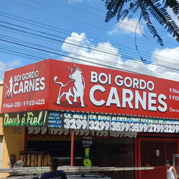 Fachadas comerciais em lona em Goiânia da Flex Mídia CV